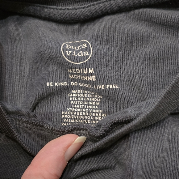 Pura Vida Tee Shirt - Picture 4 of 5